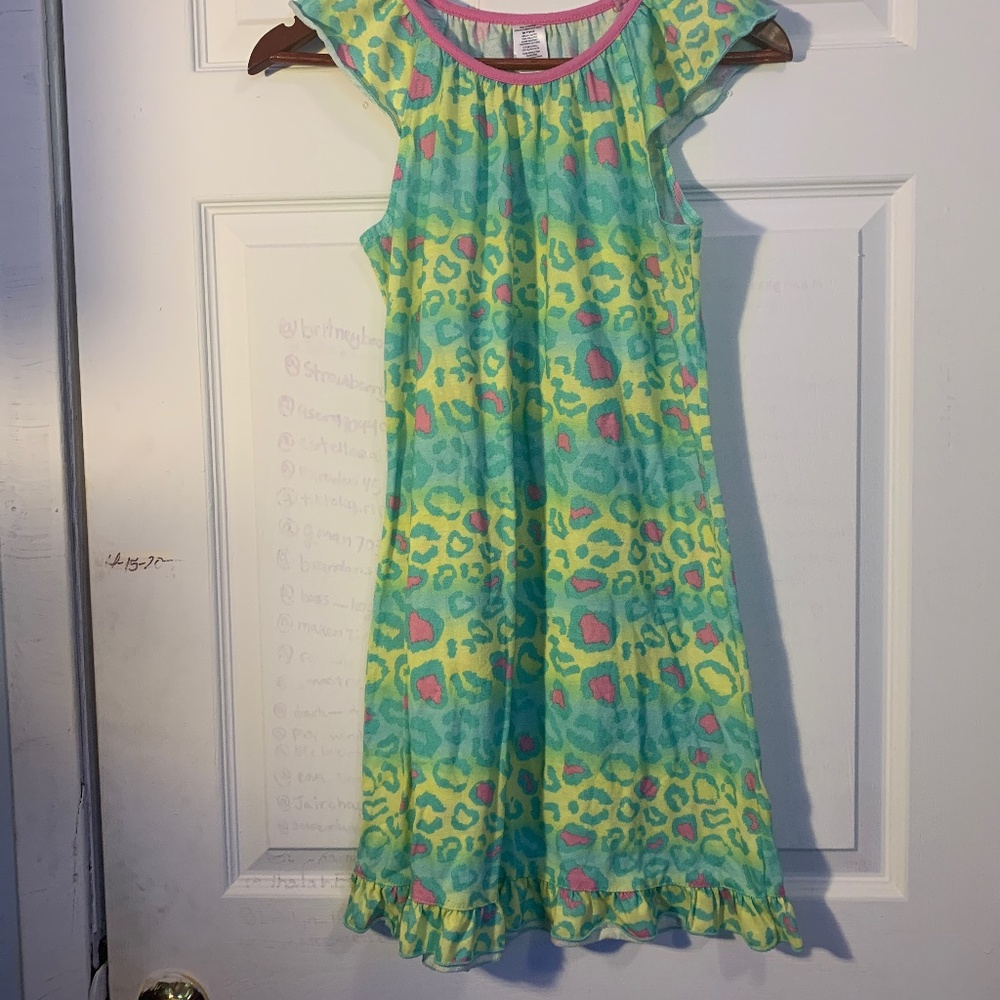 Girls sleepwear